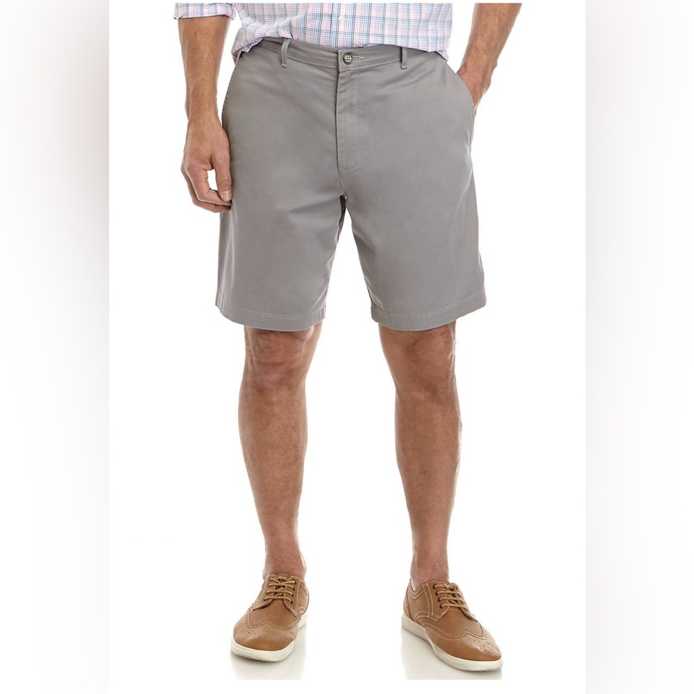 Men’s Saddlebred Pewter (Gray) Shorts
32 Waist 9” Inseam
New with Tags